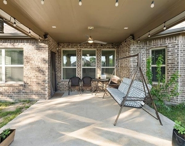 307 Acadia Lane - Photo Thumbnail 27
