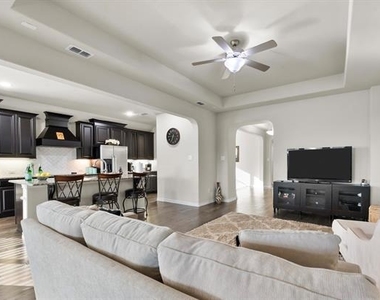307 Acadia Lane - Photo Thumbnail 7