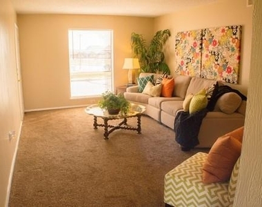 2800 Sayles Boulevard - Photo Thumbnail 2