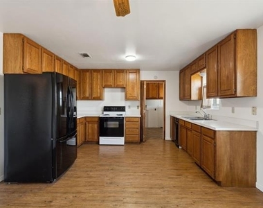 4304 County Road 171 - Photo Thumbnail 16