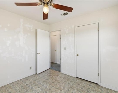 4304 County Road 171 - Photo Thumbnail 23