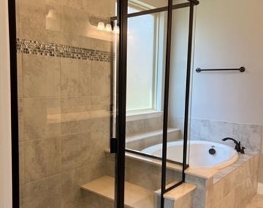 5905 Adair Lane - Photo Thumbnail 4