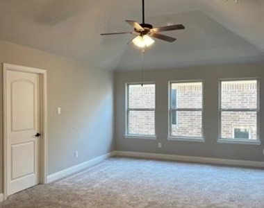 5905 Adair Lane - Photo Thumbnail 13