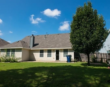 809 Robbin Circle - Photo Thumbnail 20