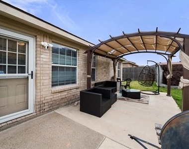 1315 Foster Street - Photo Thumbnail 27