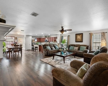 1315 Foster Street - Photo Thumbnail 8