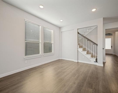1234 Stagecoach Trail - Photo Thumbnail 10
