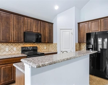 11901 Summer Springs Drive - Photo Thumbnail 3