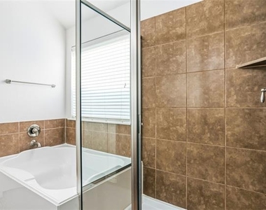 11901 Summer Springs Drive - Photo Thumbnail 14