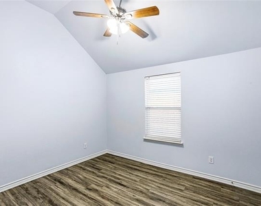 11901 Summer Springs Drive - Photo Thumbnail 20
