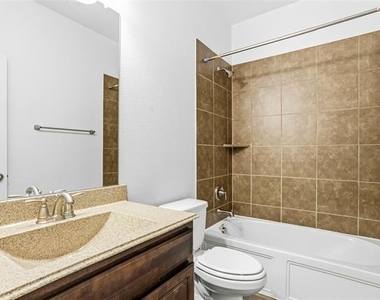 11901 Summer Springs Drive - Photo Thumbnail 19