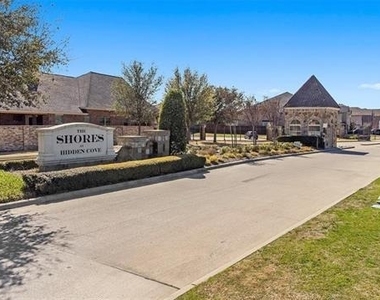 11901 Summer Springs Drive - Photo Thumbnail 26