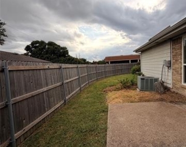 1238 Richland Oaks Drive - Photo Thumbnail 14