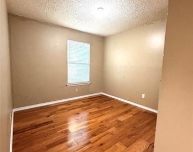 1238 Richland Oaks Drive - Photo Thumbnail 9