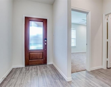 113 Hayes Drive - Photo Thumbnail 13
