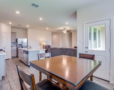 113 Hayes Drive - Photo Thumbnail 21