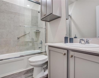 113 Hayes Drive - Photo Thumbnail 17
