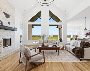 5306 Calle Drive - Photo Thumbnail 7