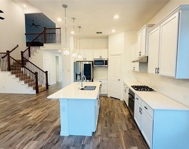 7324 Black Cherry Lane - Photo Thumbnail 12