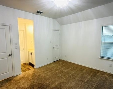 7324 Black Cherry Lane - Photo Thumbnail 35