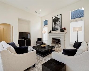 29 Windsor Ridge - Photo Thumbnail 7