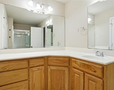 612 N Avenue C - Photo Thumbnail 9