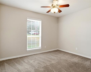 612 N Avenue C - Photo Thumbnail 12