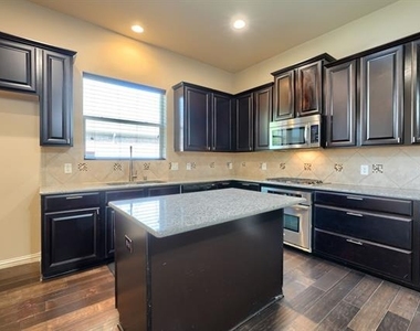 12372 Payne Street - Photo Thumbnail 11