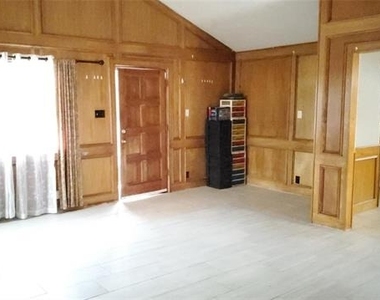 204 Alice Drive - Photo Thumbnail 1