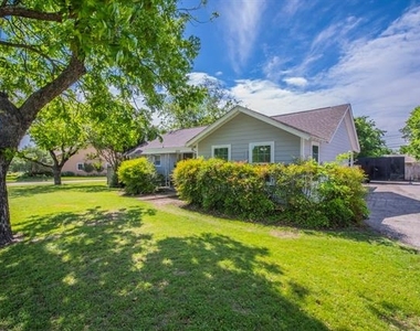 4901 Curzon Avenue - Photo Thumbnail 10