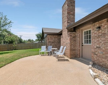 2127 Tanglewood Drive - Photo Thumbnail 13