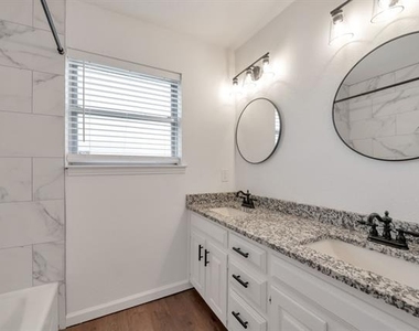 2127 Tanglewood Drive - Photo Thumbnail 10