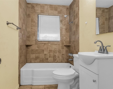 501 S Perry Street - Photo Thumbnail 11