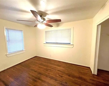 501 S Perry Street - Photo Thumbnail 6