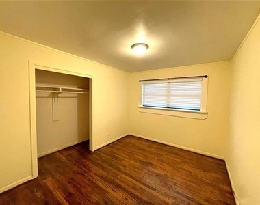 501 S Perry Street - Photo Thumbnail 8