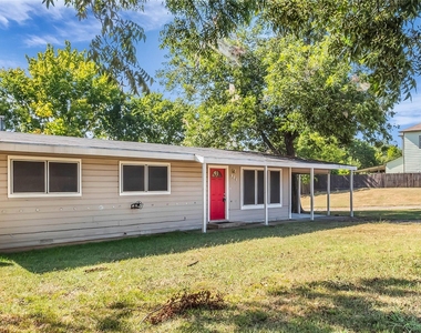 501 S Perry Street - Photo Thumbnail 15