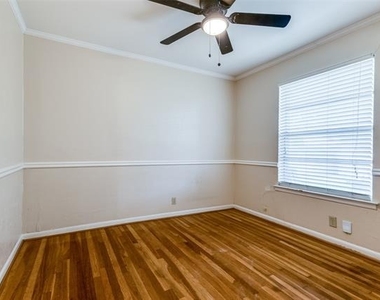3632 Demaret Drive - Photo Thumbnail 6