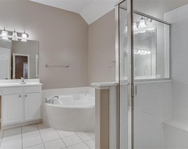 4513 Rock Creek Lane - Photo Thumbnail 15