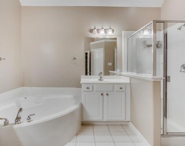 4513 Rock Creek Lane - Photo Thumbnail 17