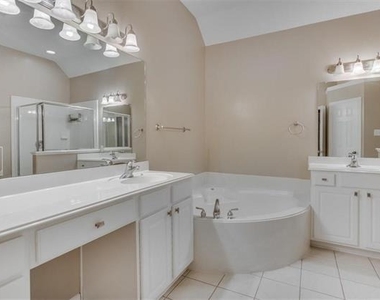4513 Rock Creek Lane - Photo Thumbnail 16