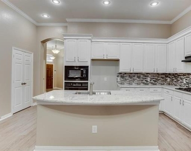 4513 Rock Creek Lane - Photo Thumbnail 7