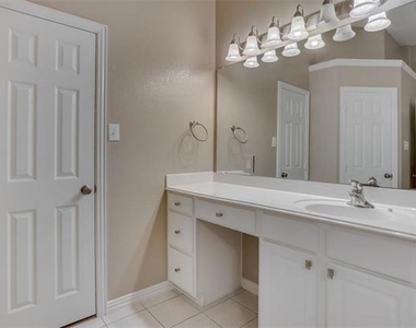4513 Rock Creek Lane - Photo Thumbnail 18