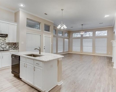 4513 Rock Creek Lane - Photo Thumbnail 10
