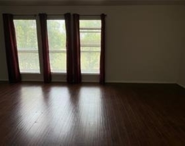 1209 Firewheel Place - Photo Thumbnail 6