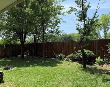 1209 Firewheel Place - Photo Thumbnail 10