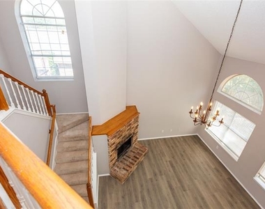6718 Scarlet Drive - Photo Thumbnail 13