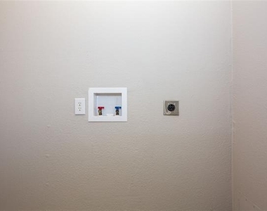 6718 Scarlet Drive - Photo Thumbnail 34