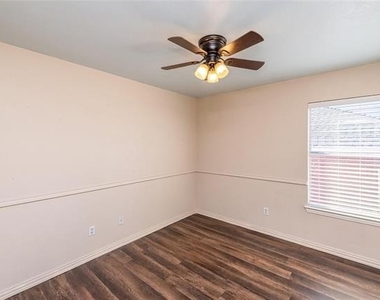 306 Tarpan Trail - Photo Thumbnail 20