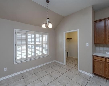 306 Tarpan Trail - Photo Thumbnail 13