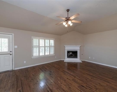 306 Tarpan Trail - Photo Thumbnail 2